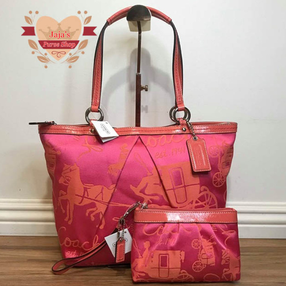 🐎Coach Fabric Tote & Matching Wristlet🐎 - Picture 1 of 8